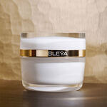 50 ML SISLEY SISLEŸA L'INTÉGRAL ANTI-ÂGE EXTRA RICHE Bohatý a intenzívny krém pre zrelú pleť 5 of 8 Bohatý a intenzívny krém pre zrelú pleť
