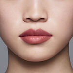 SHISEIDO LIPLINER INKDUO Kontúrovacia ceruzka a podklad 2 v 3  1 of 2 Kontúrovacia ceruzka a podklad 2 v 3