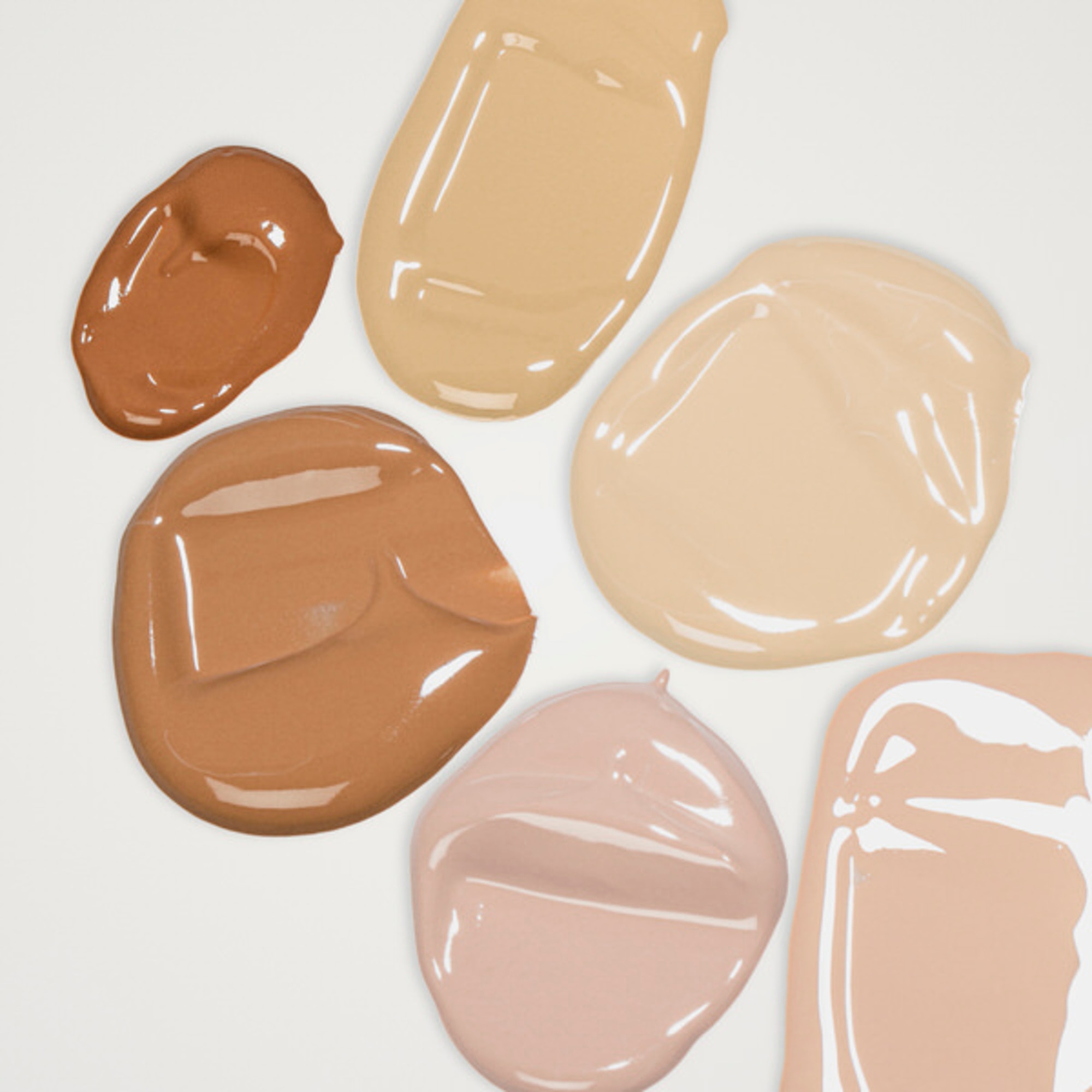 Rozjasňujúci korektor v pere