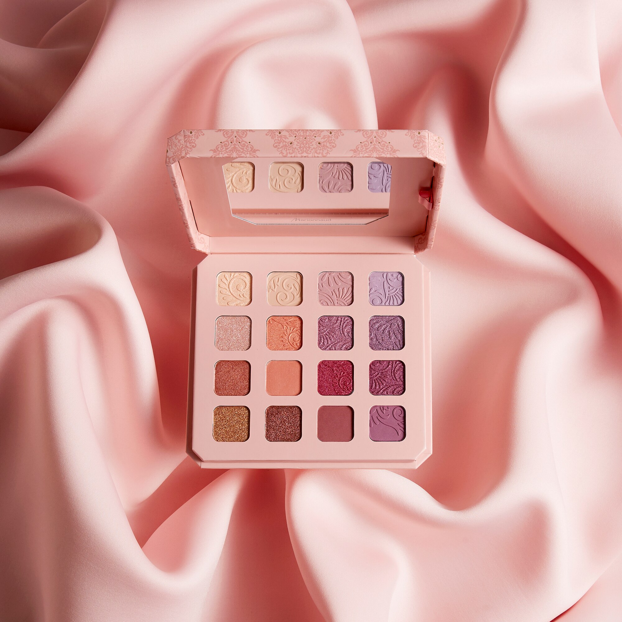 Paleta očných tieňov