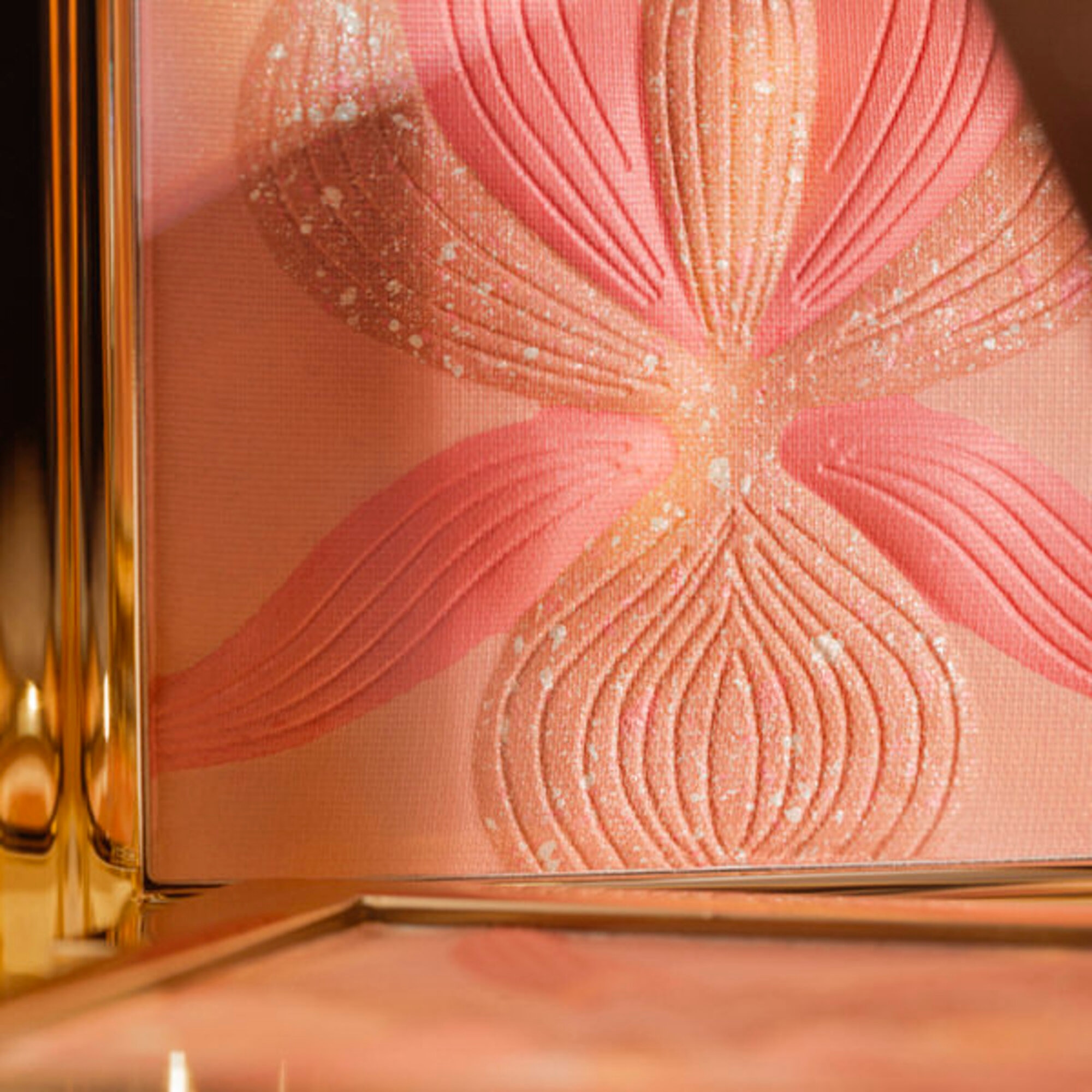 Rozjasňujúca kompaktná lícenka