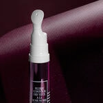 14 ML SISLEY BLACK ROSE EYE CONTOUR FLUID Sérum pre korekciu očných kontúr 5 of 8 Sérum pre korekciu očných kontúr