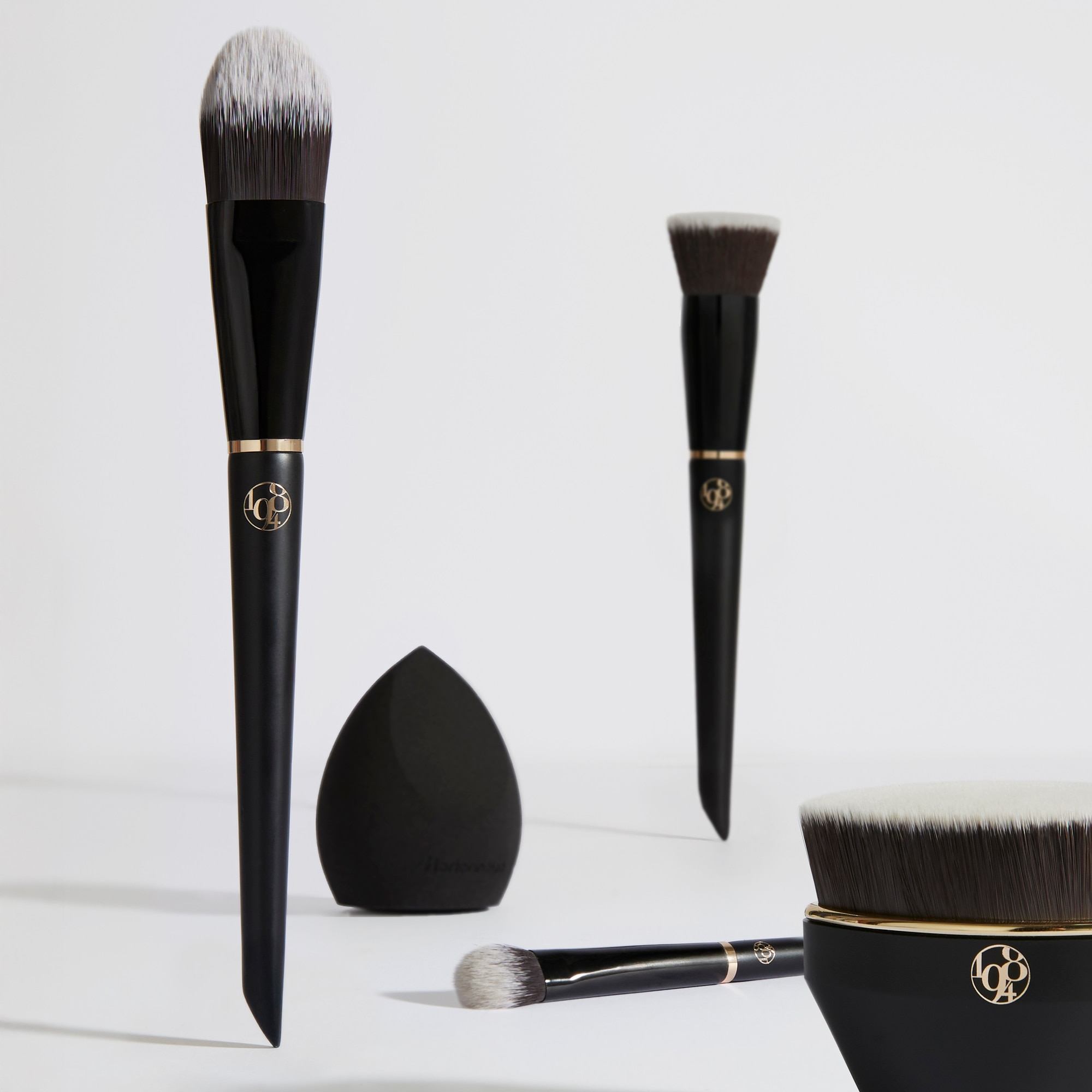 Štetec na starostlivosť a make-up