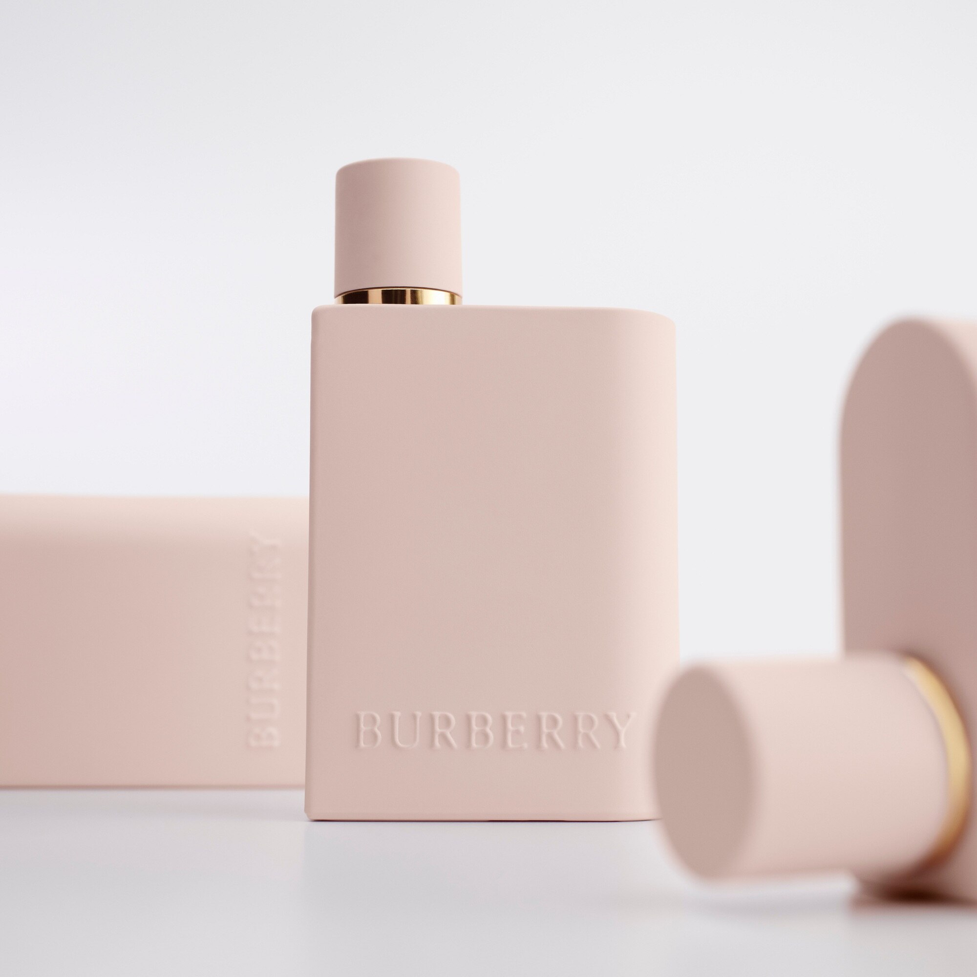 100 ML Burberry HER INTENSE Parfumovaná voda 1 of 4