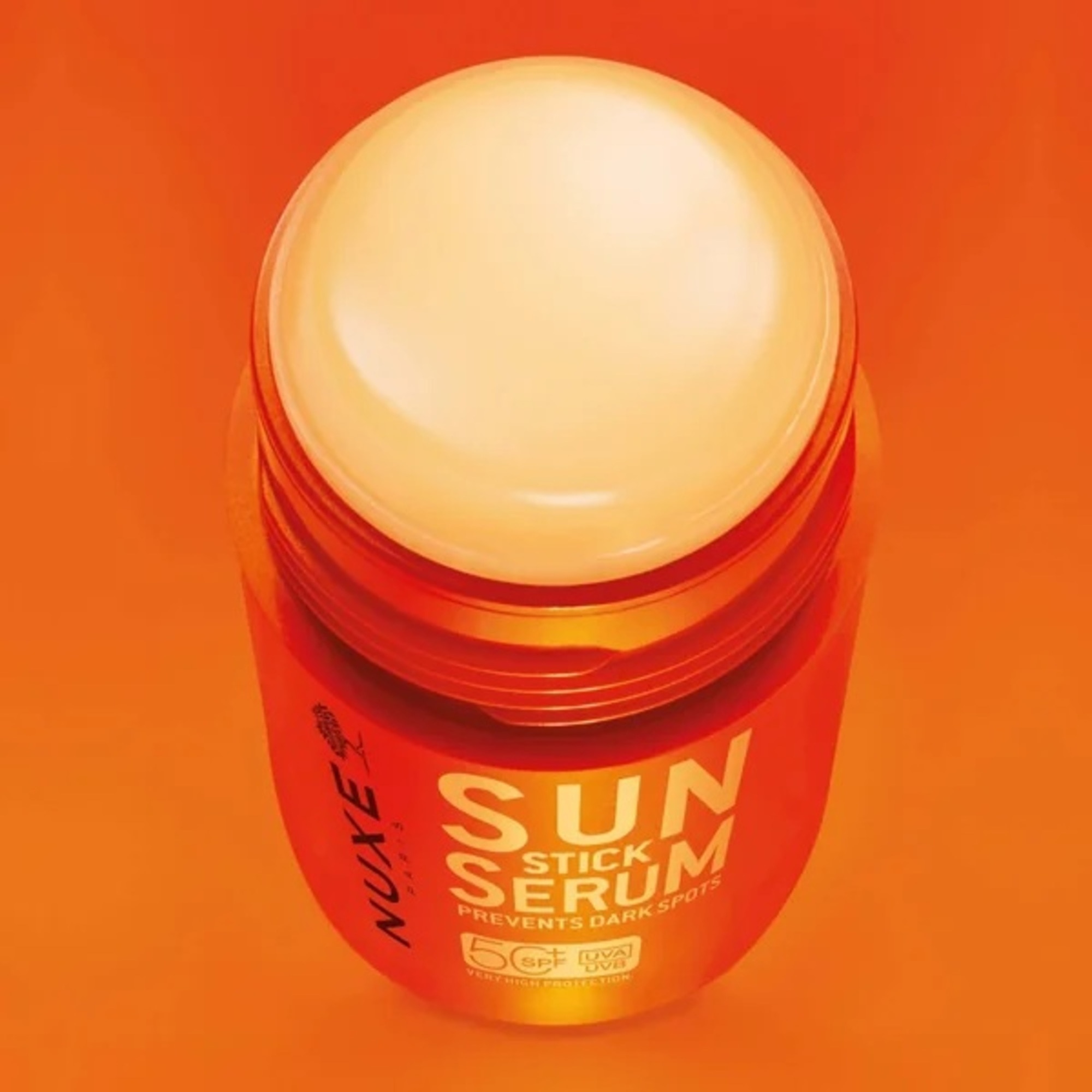 25 G Nuxe SUN Ochranné sérum v tyčinke na lokálne použitie s veľmi vysokou ochranou SPF50+ 1 of 3