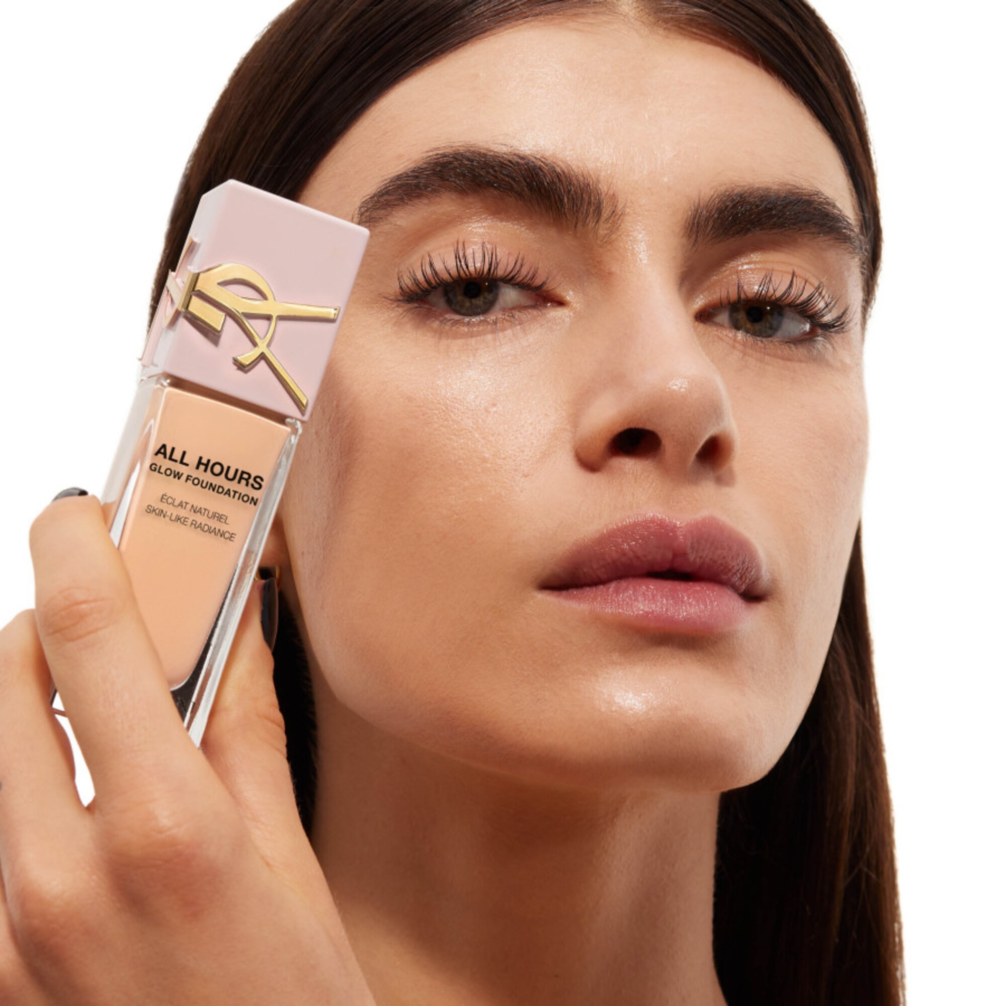  YVES SAINT LAURENT ALL HOURS GLOW FOUNDATION Rozjasňujúci make-up  1 of 5 