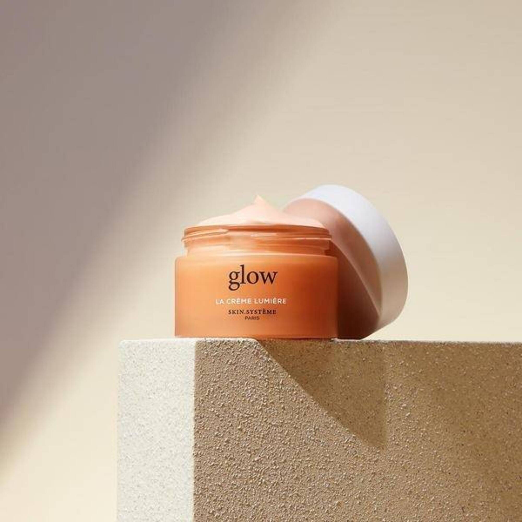 Denný rozjasňujúci krém