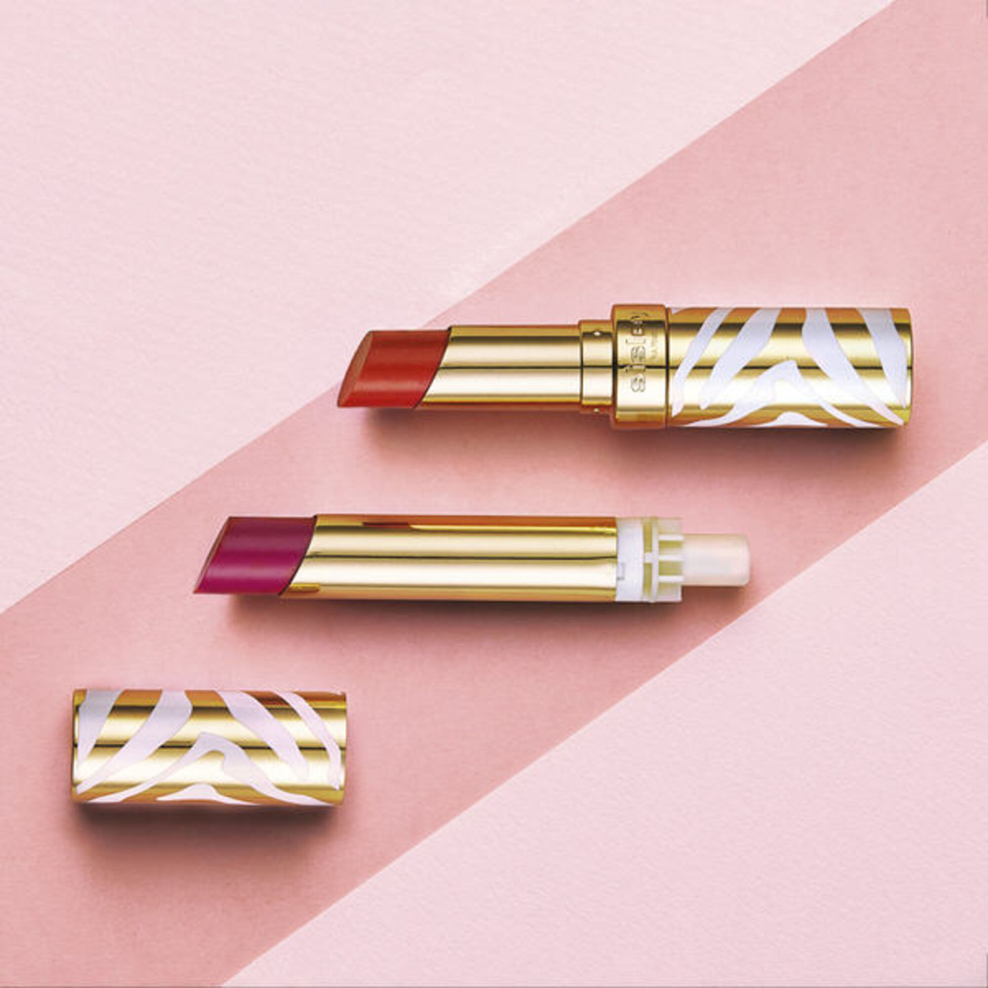 Rúž s leskom na pery