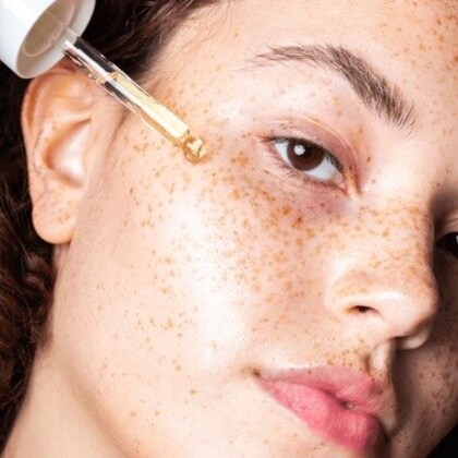 Rozjasňujúce sérum SPF40