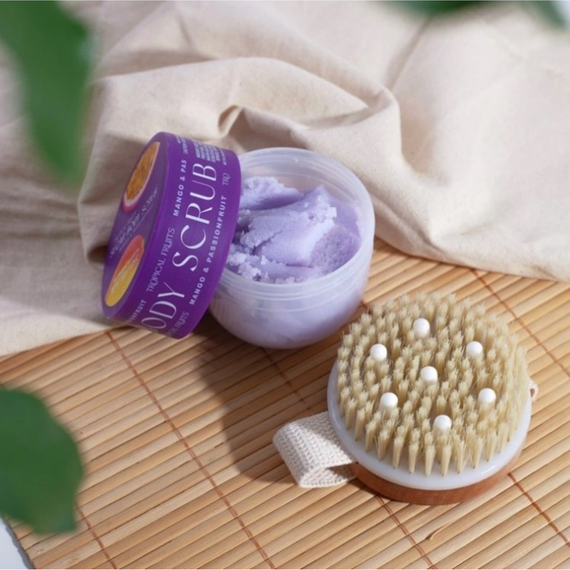 Sada telového peelingu a masážnej kefy