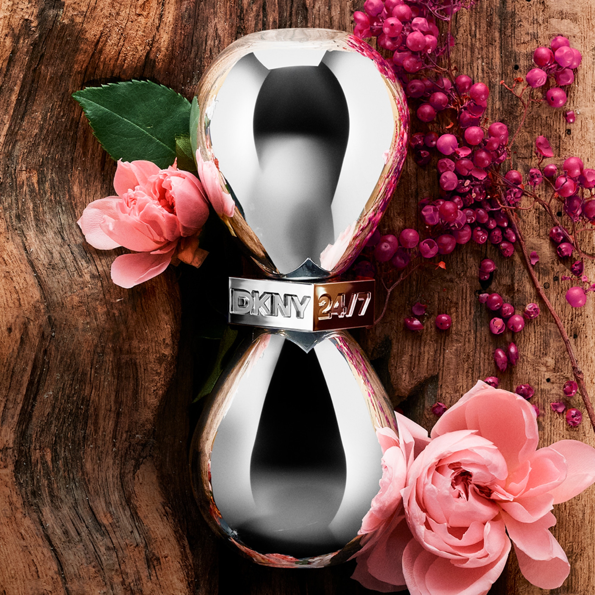 100 ML DKNY DKNY 24/7 Parfumovaná voda 1 of 2