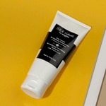 200 ML HAIR RITUEL BY SISLEY REVITALIZING VOLUMIZING SHAMPOO WITH CAMELIA OIL Šampón pre objem 4 of 5 Šampón pre objem
