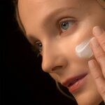 50 ML ESTÉE LAUDER RE-NUTRIV ULTIMATE DIAMOND BRILLIANCE SOFT CREME REFILL Spevňujúci krém. Náplň. 2 of 3 Spevňujúci krém. Náplň.