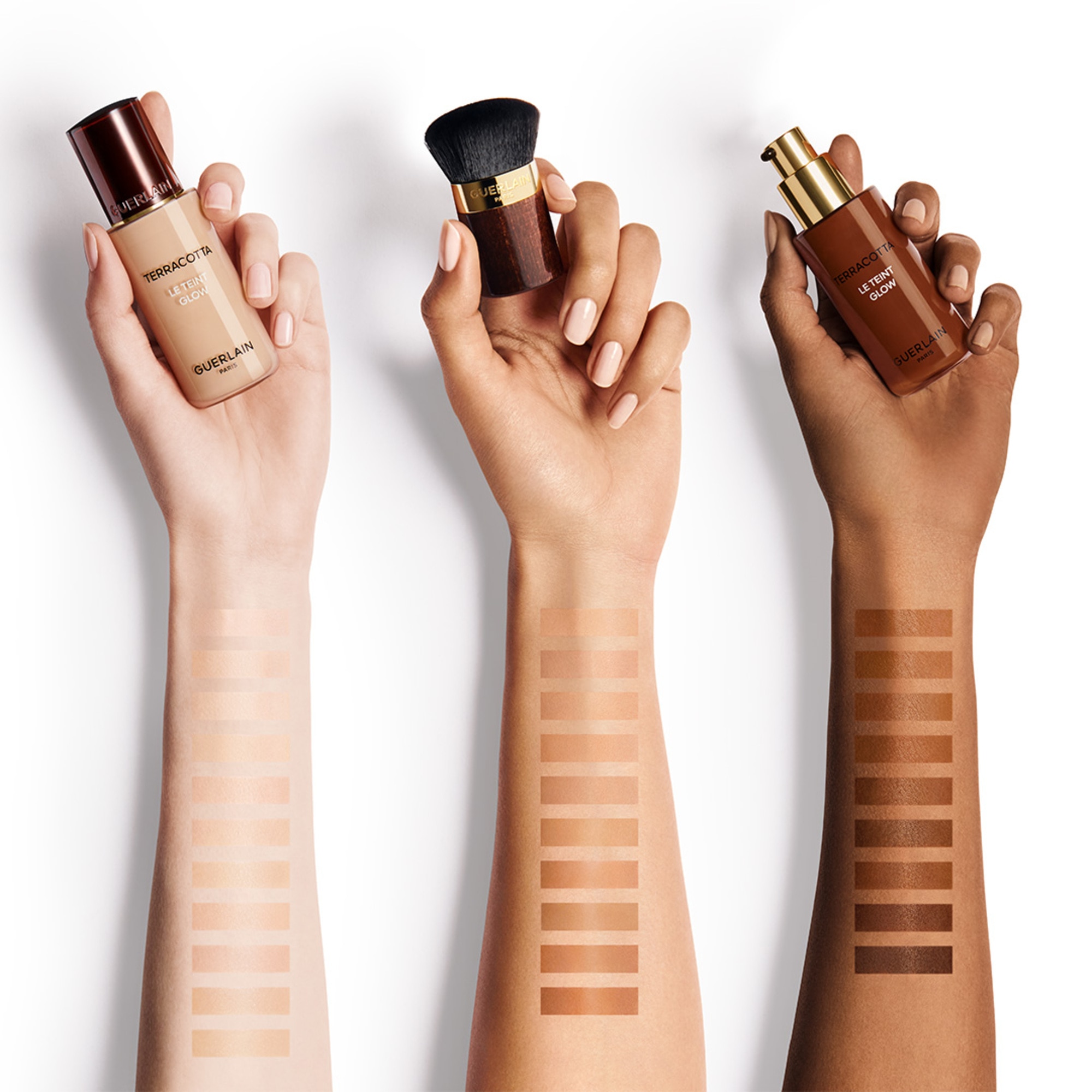 Dlhodobý rozjasňujúci make-up