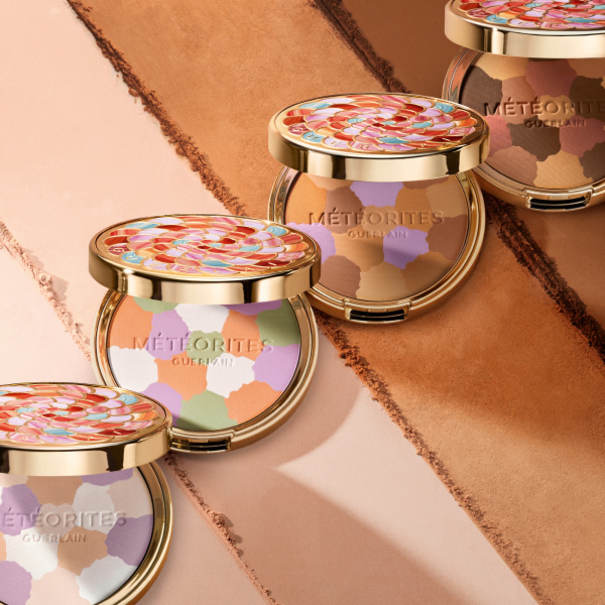GUERLAIN MÉTÉORITES COMPACT Zmatňujúci a fixačný púder 2 of 3 Zmatňujúci a fixačný púder