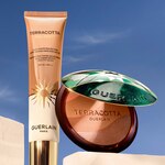 GUERLAIN TERRACOTTA Púder pre prirodzený slnkom rozžiarený vzhľad Limitovaná edícia 8 of 8 Púder pre prirodzený slnkom rozžiarený vzhľad Limitovaná edícia