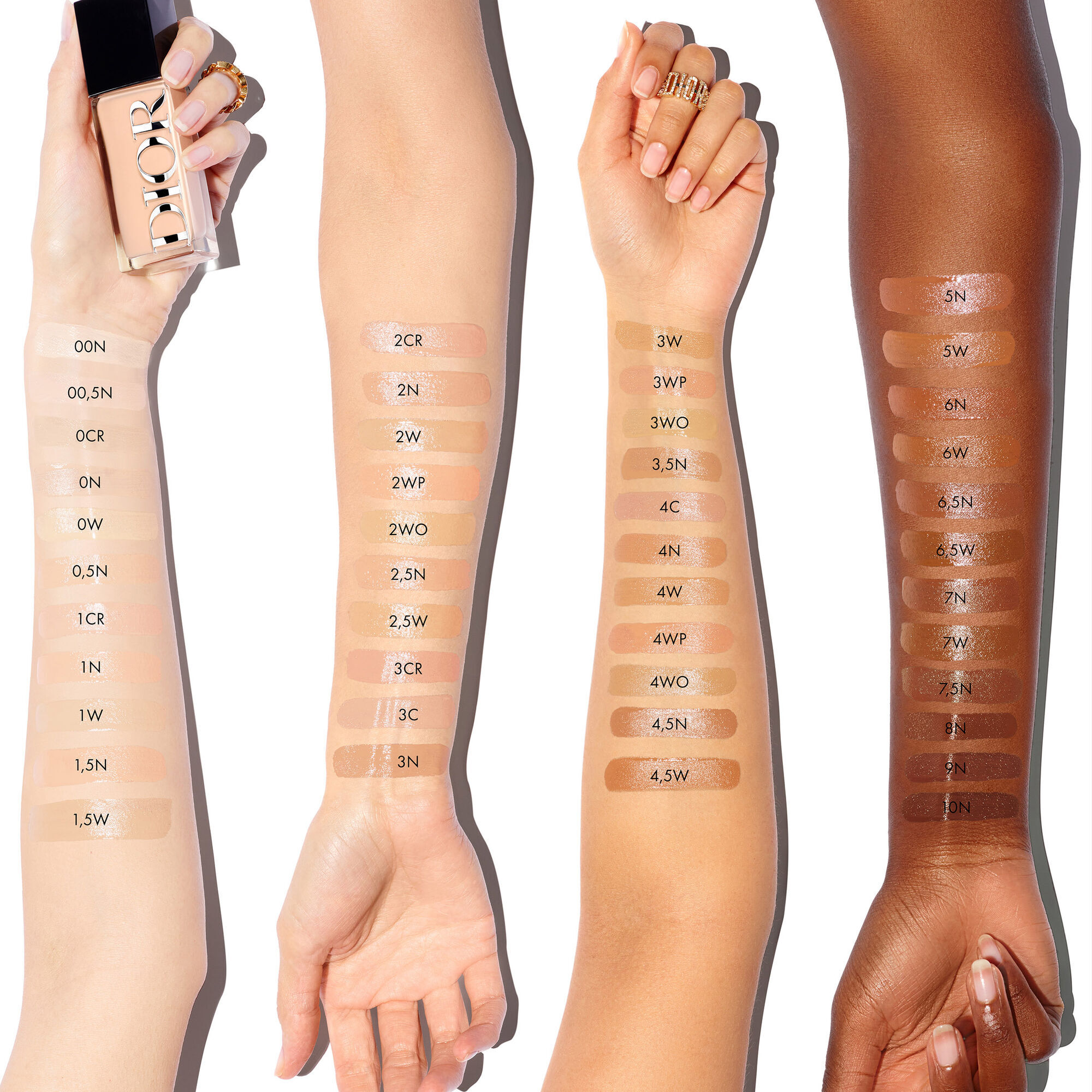  Dior DIOR FOREVER SKIN GLOW Rozjasňujúci make-up  1 of 4 