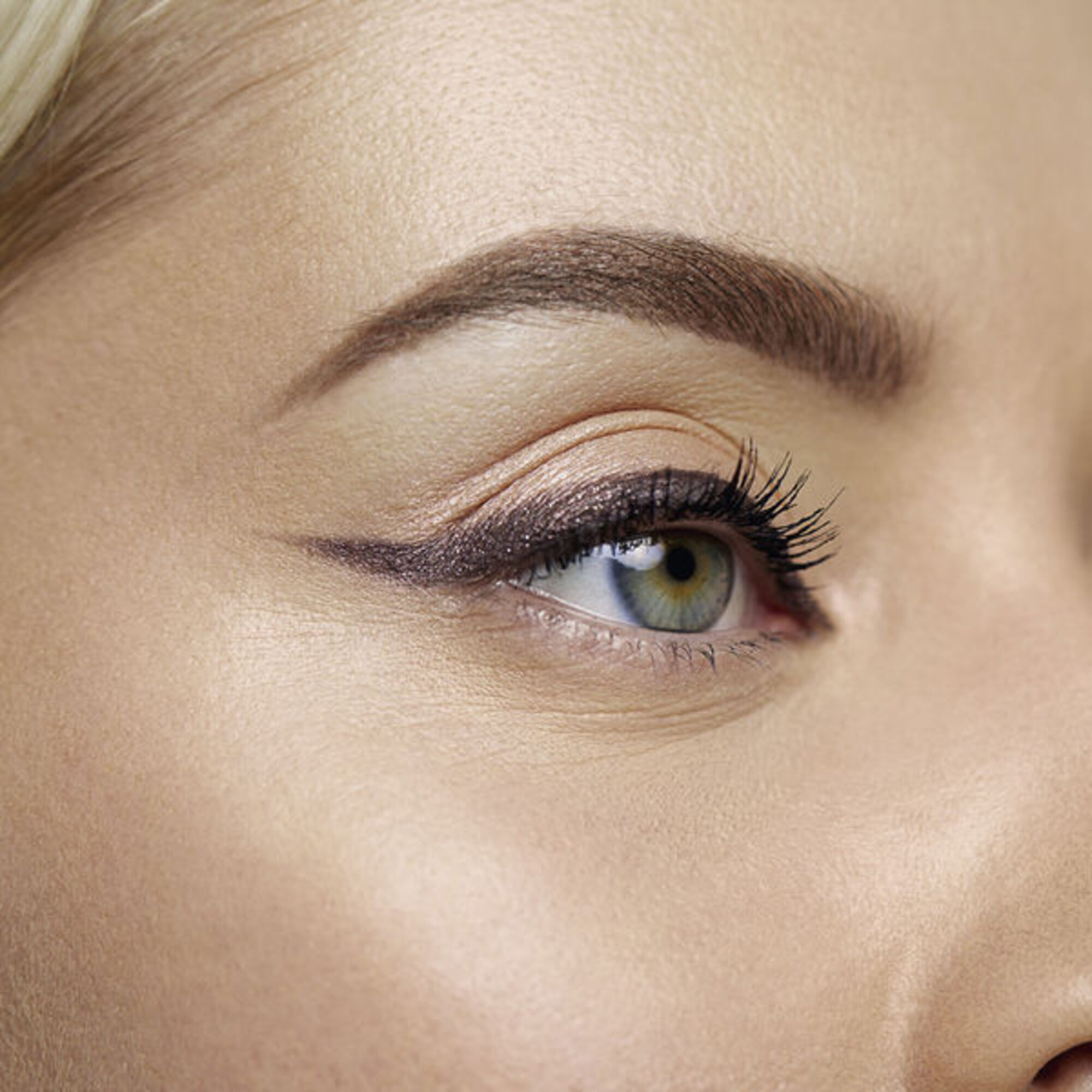 Maskara na posilnenie a zväčšenie objemu rias