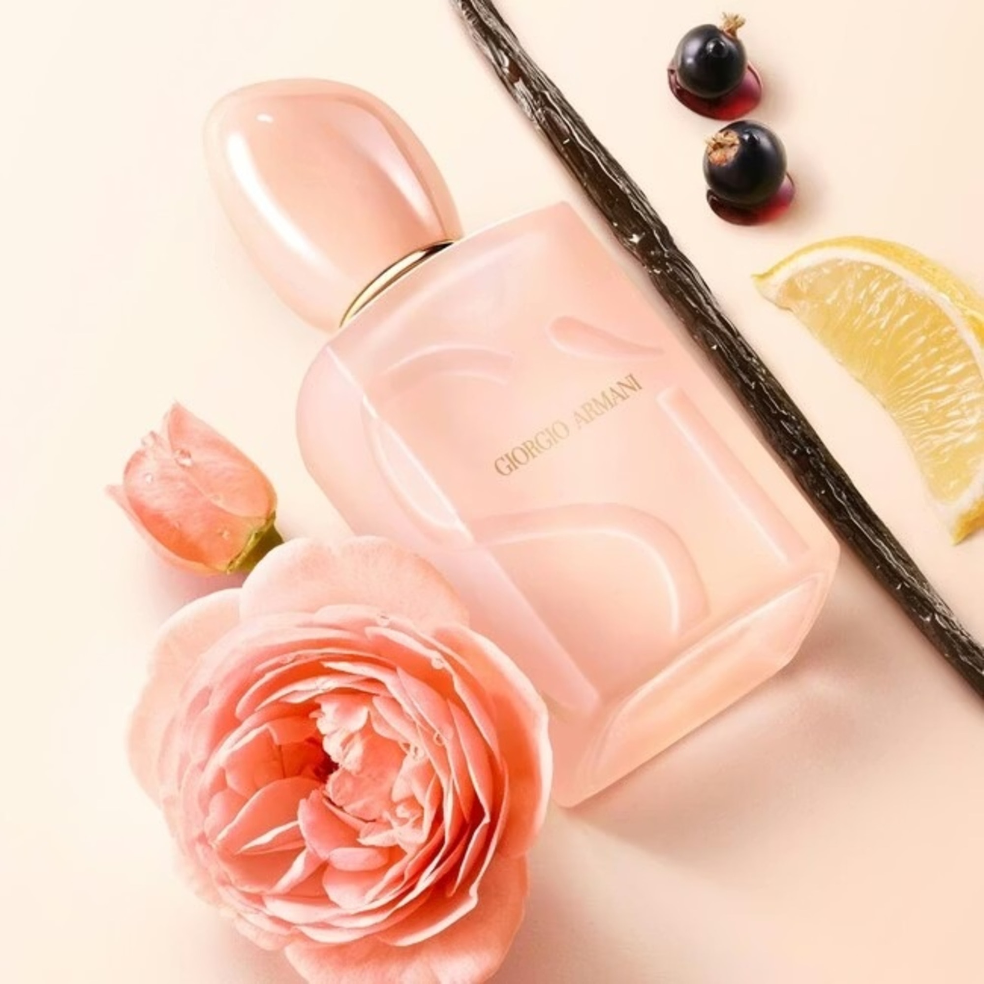 50 ML Armani SÍ NUDE BLOOM Parfumovaná voda 1 of 4