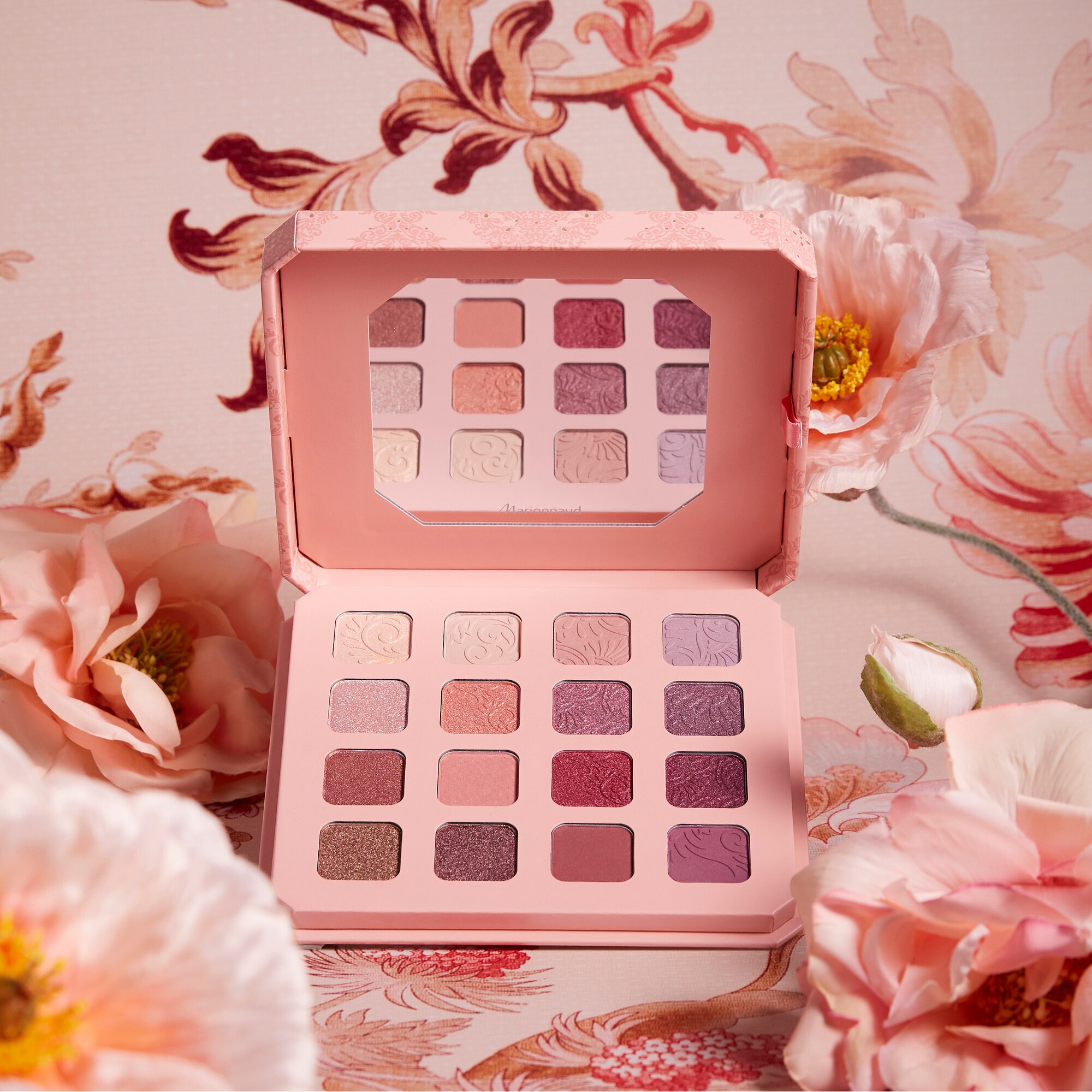 Paleta očných tieňov