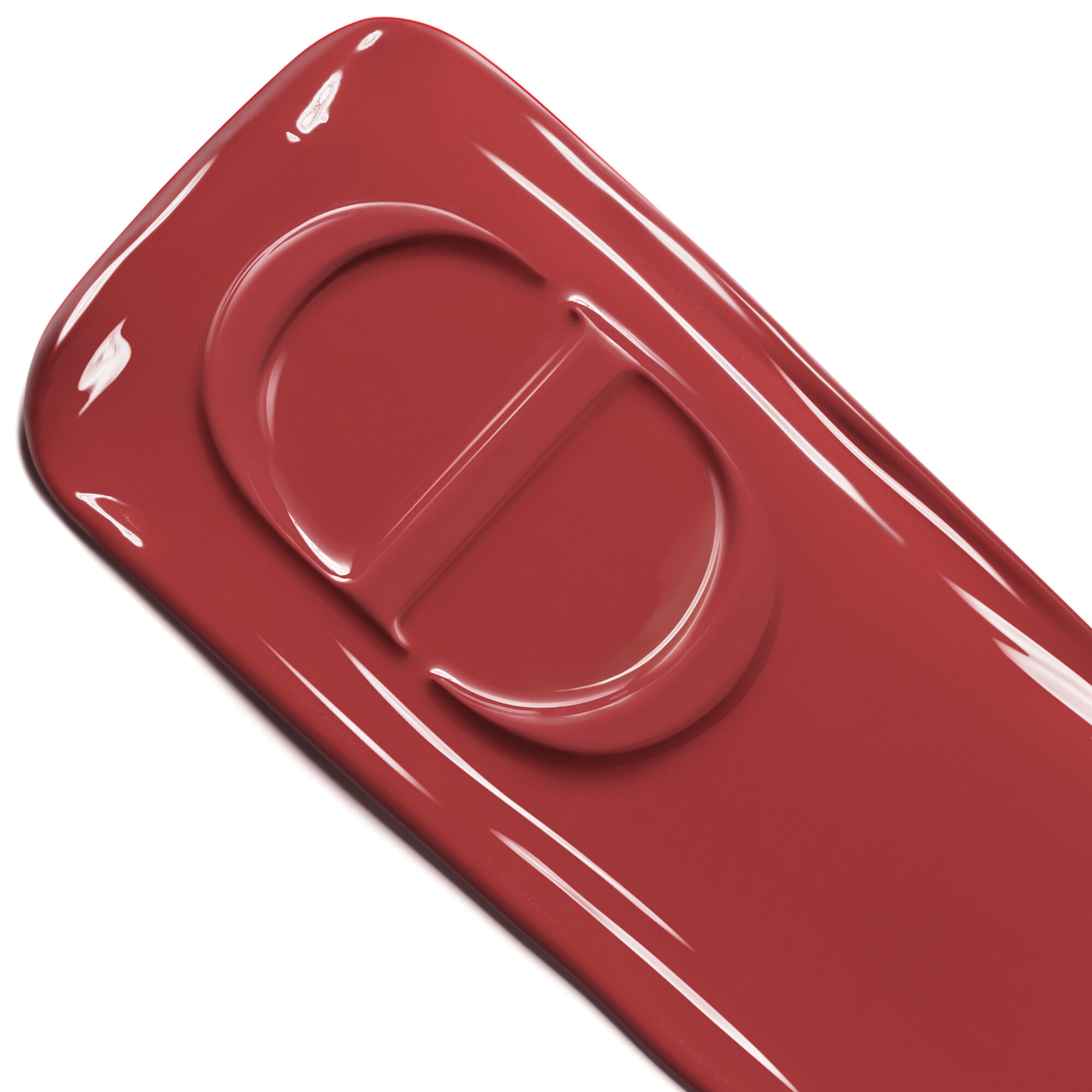 Dlhotrvajúci rúž s lesklým finišom