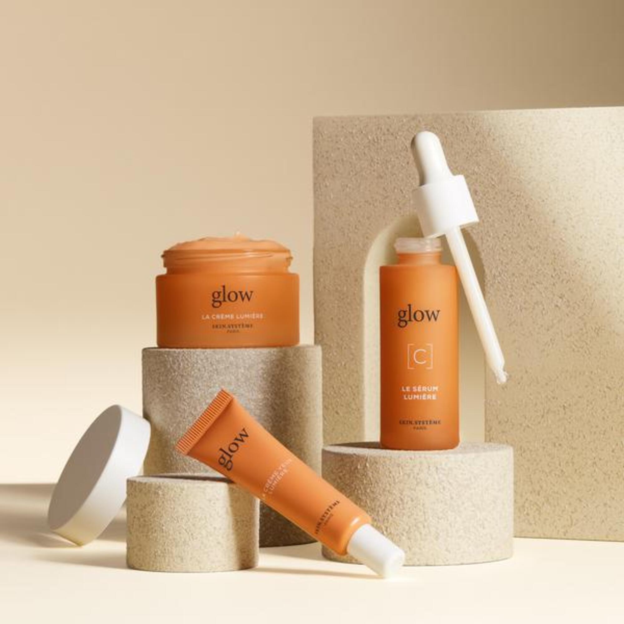 Očný rozjasňujúci krém