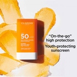 17 G Clarins SUN STICK SPF50 Krém na opaľovanie 3 of 3 Krém na opaľovanie