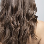 200 ML HAIR RITUEL BY SISLEY REVITALIZING SMOOTHING SHAMPOO WITH MACADAMIA OIL Uhladzujúci šampón 5 of 8 Uhladzujúci šampón