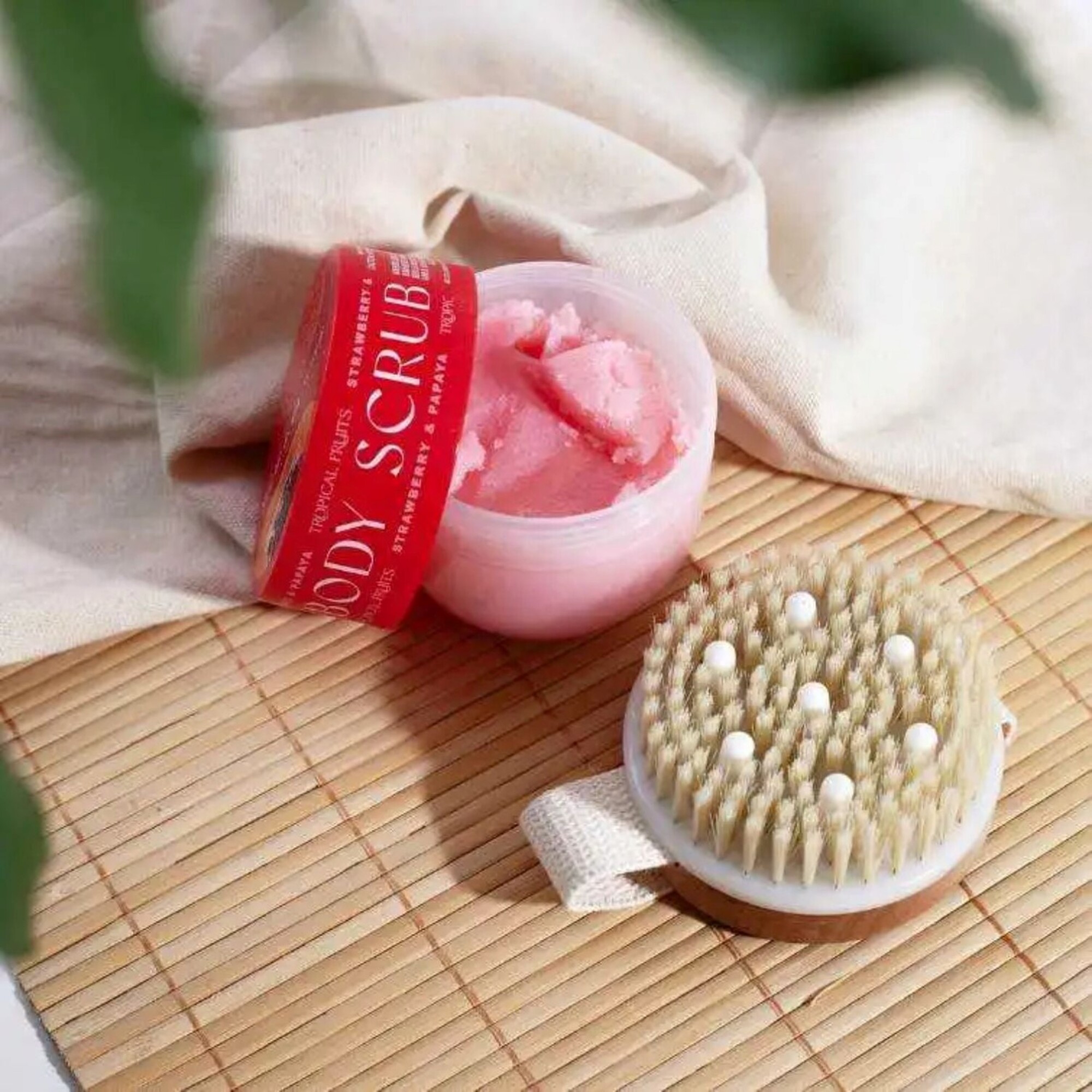 Sada telového peelingu a masážnej kefy