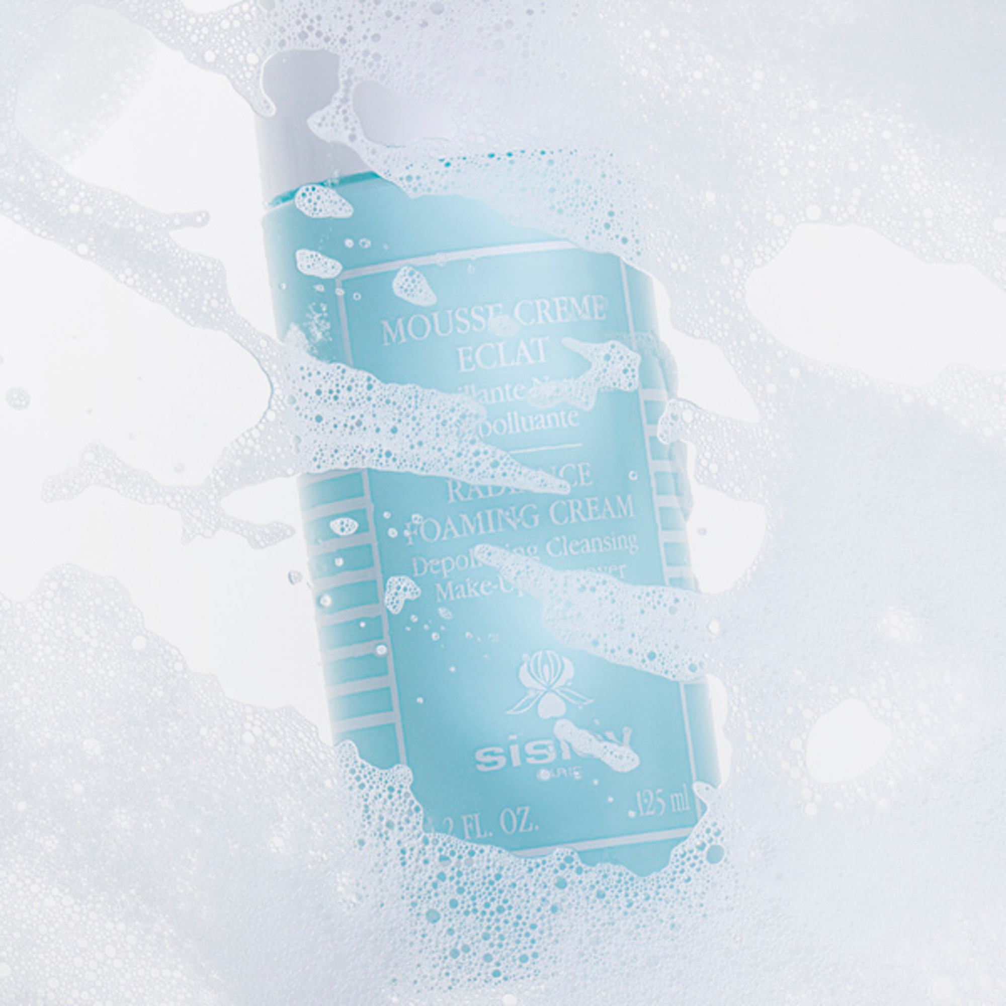 Odličovacia a čistiaca pena