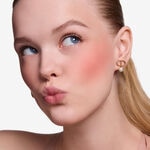  Dior DIOR FOREVER BLUSH SOFT FILTER Tekutá lícenka - Žiarivo matný finiš  3 of 6 Tekutá lícenka - Žiarivo matný finiš