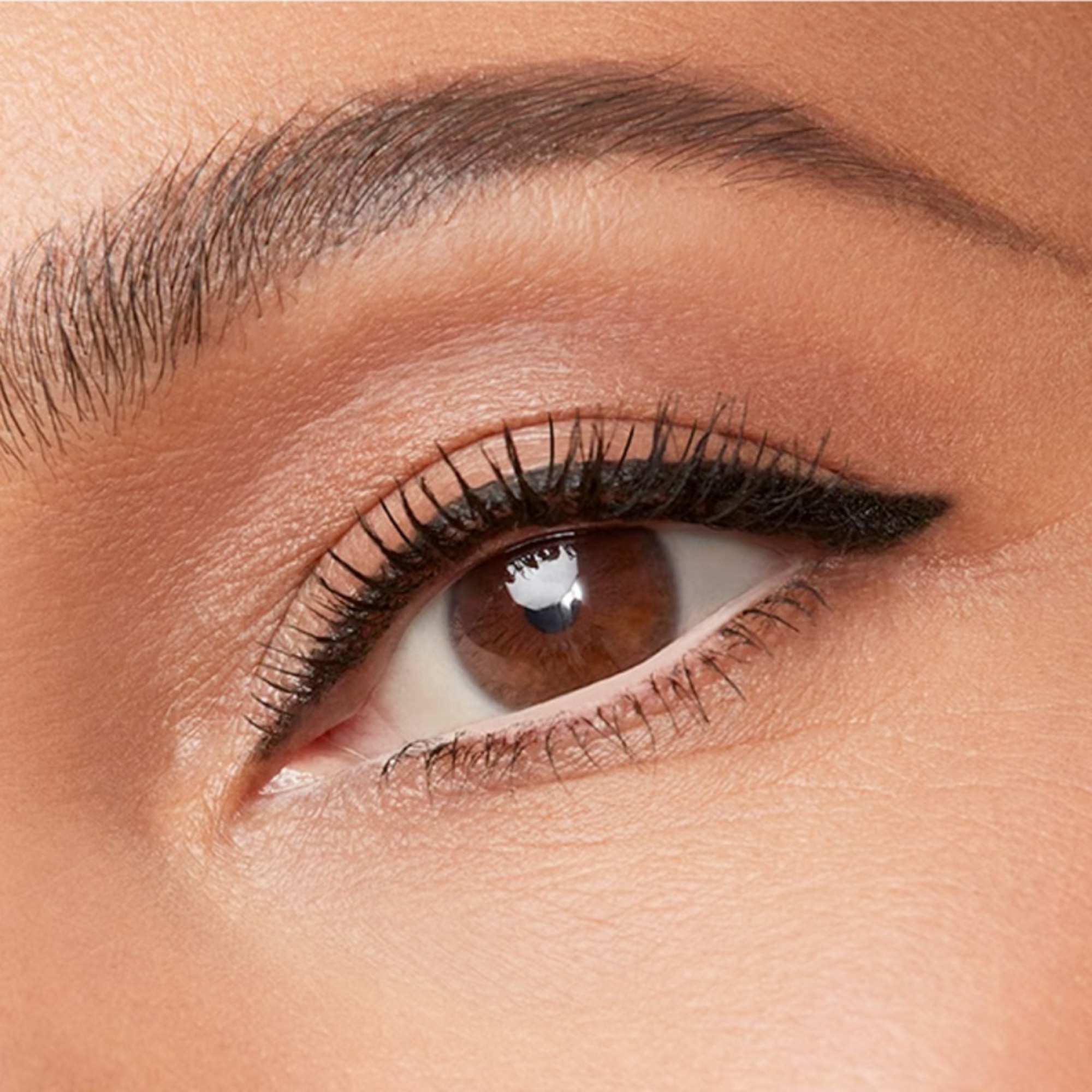 Kajalová ceruzka na oči