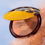 GUERLAIN TERRACOTTA LIGHT Bronzujúci rozjasňujúci púder 5 of 5 Bronzujúci rozjasňujúci púder