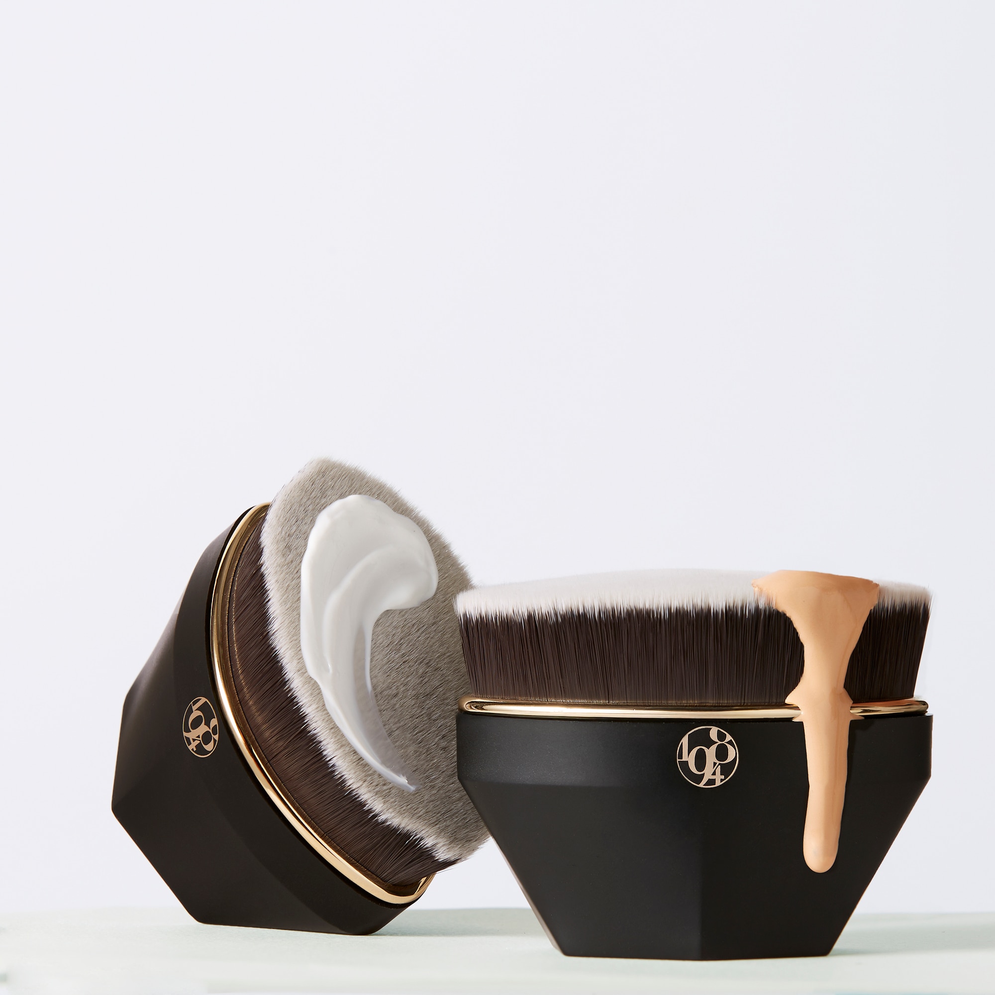 Štetec na starostlivosť a make-up