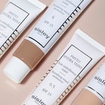 SISLEY PHYTO-HYDRA TEINT Skrášľujúci tónovací hydratačný krém s SPF18 6 of 8 Skrášľujúci tónovací hydratačný krém s SPF18