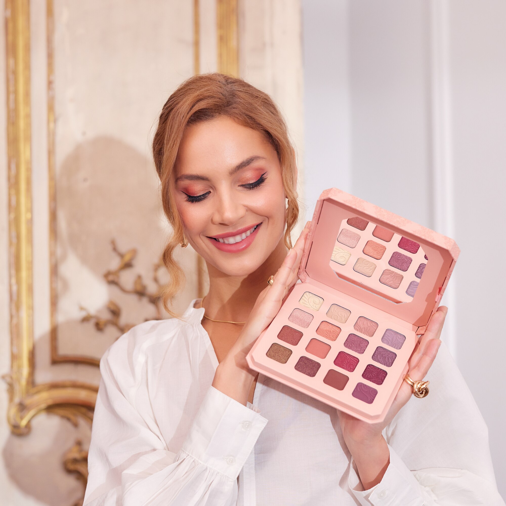 Paleta očných tieňov